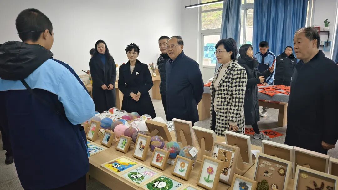 市关工委赴临渡学校开展&ldquo;新春送温暖&rdquo;活动