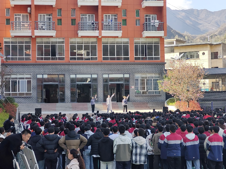 城口县关工委开展&ldquo;缅怀先烈 强国有我&rdquo;红色文化进校园志愿服务活动